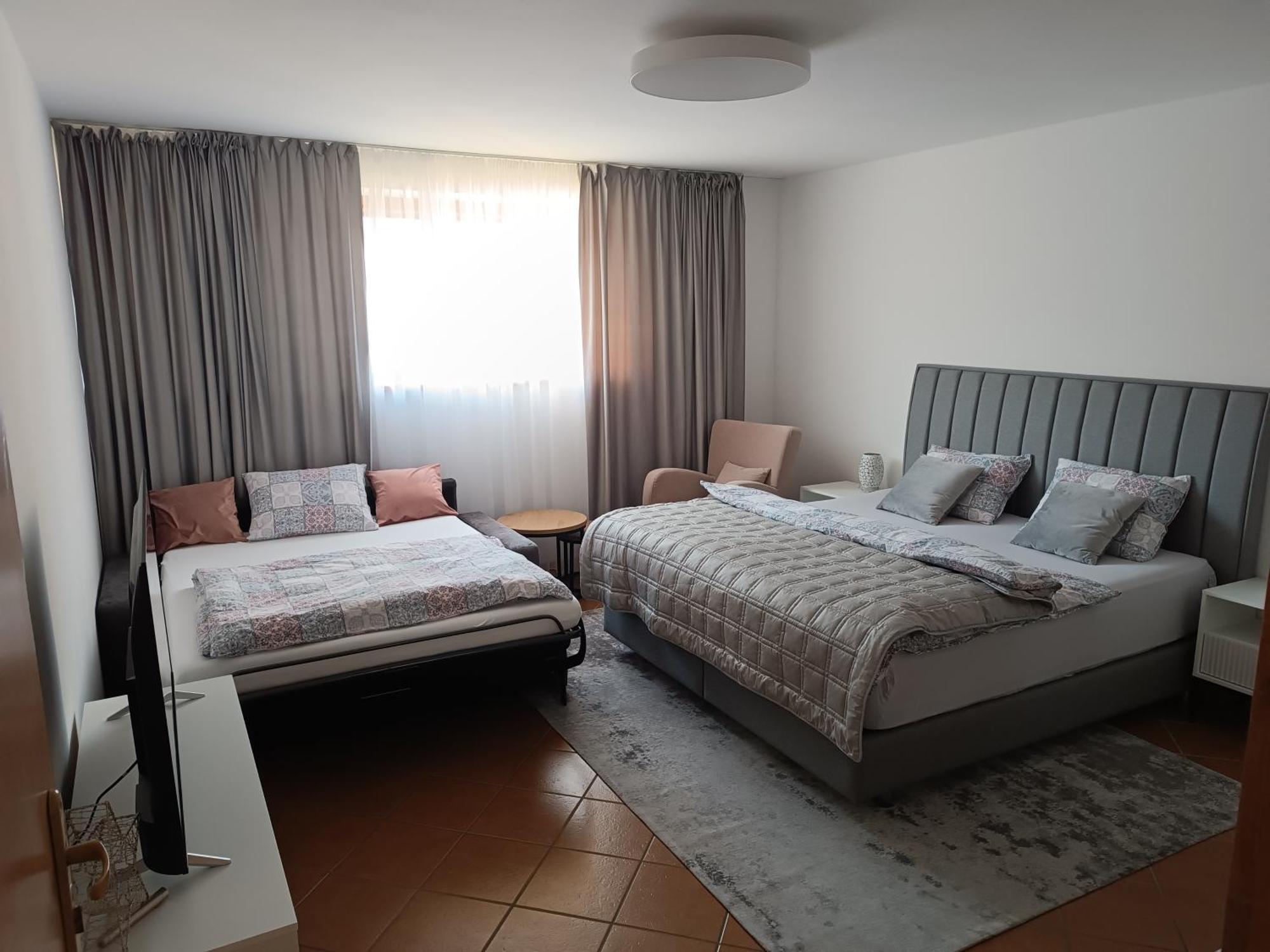 3 Bathrooms Apartman Mimi Liptovsky Mikulas Bagian luar foto